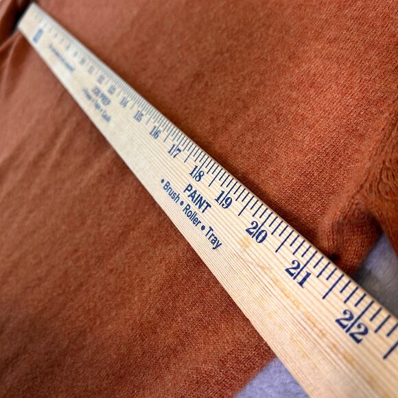 Roundtree & Yorke 100% Cashmere Sweater Mens Large V Neck Rust Orange Fall Layer - Picture 4 of 7